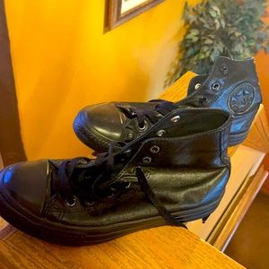 Like New Boys Converse Shoes